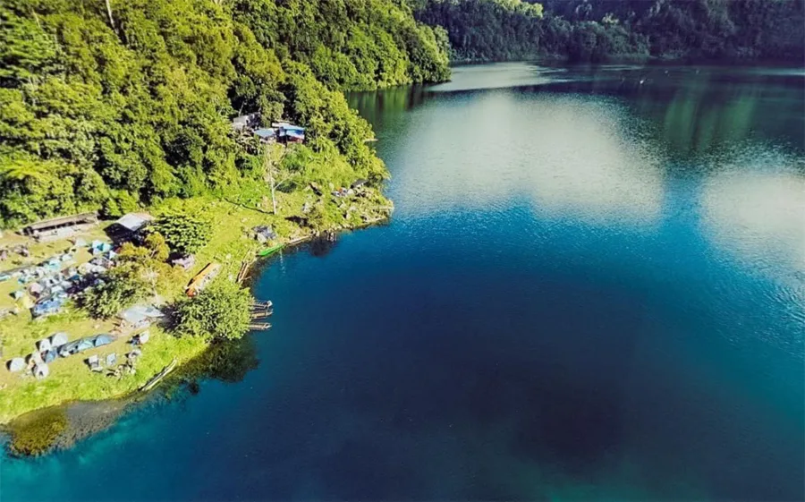 lake holon